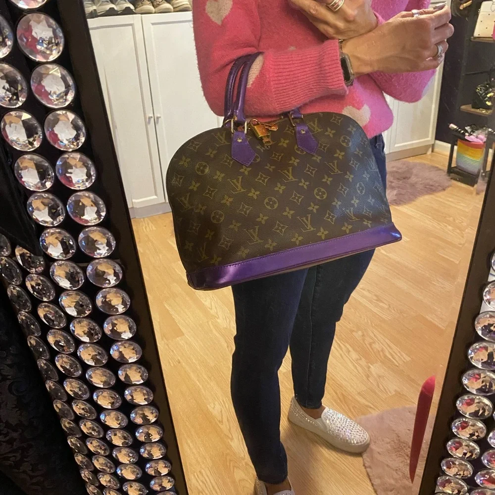 AUTHENTIC Louis Vuitton Custom Painted Alma Monogram - Picture 4 of 13